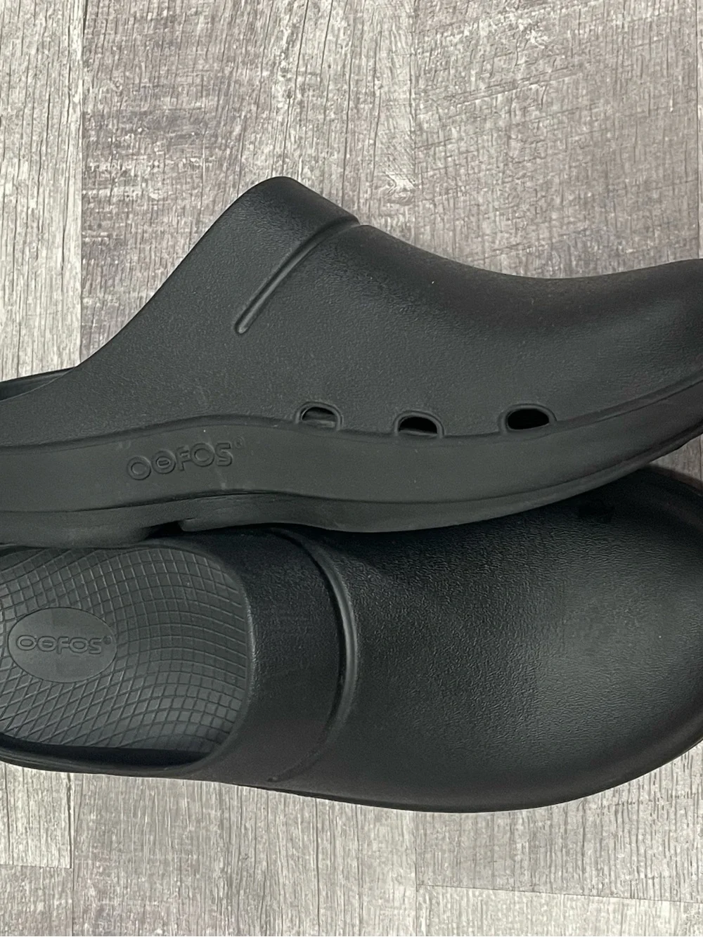 OOFOS comfortable slip